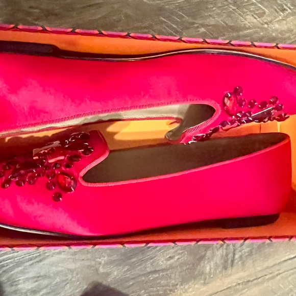 Tory Burch Red Satin Logo Loafer w/Box - Picture 5 of 6